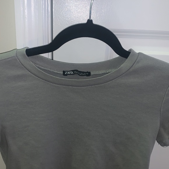 Zara Cropped Tee - Picture 2 of 4